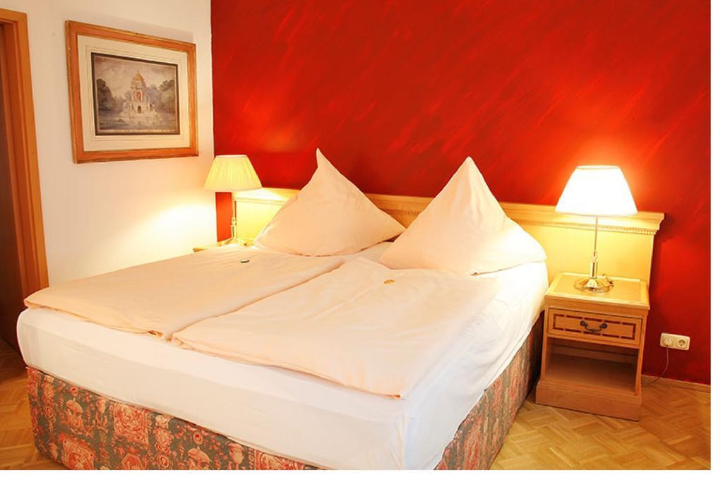 Weinhaus Woehler Hotel Schwerin  Cameră foto